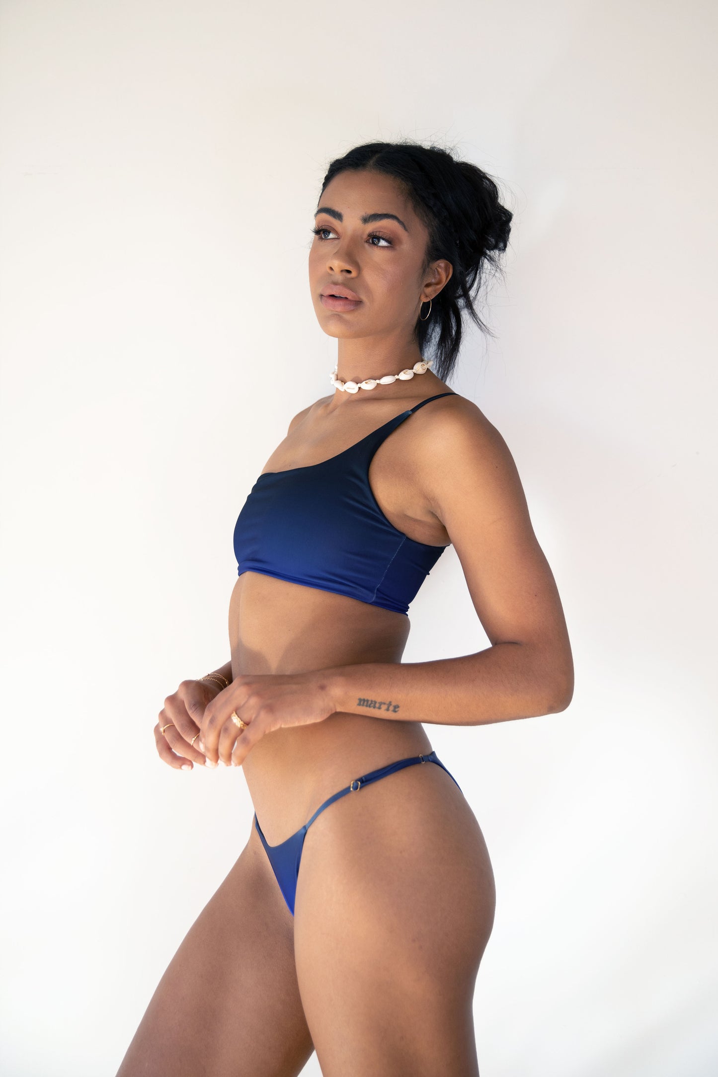Bikini Lucy Luana - Twilight